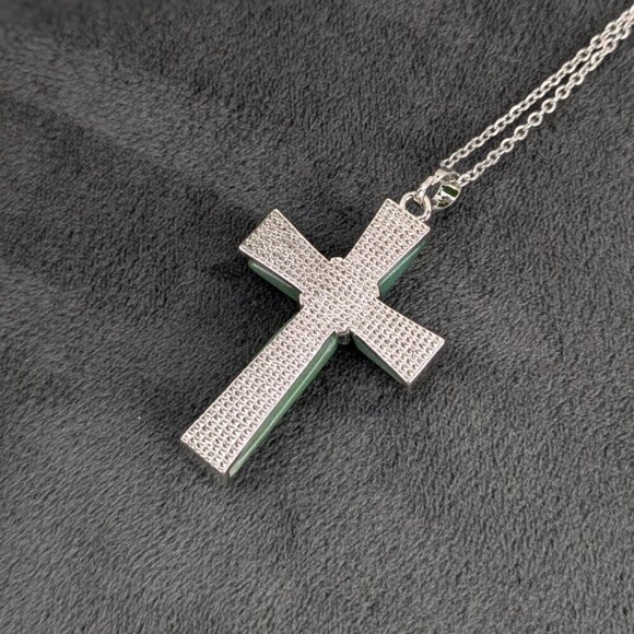 Jade and silver color cross shaped pendant, free chain, unisex women men - Picture 3 of 8
